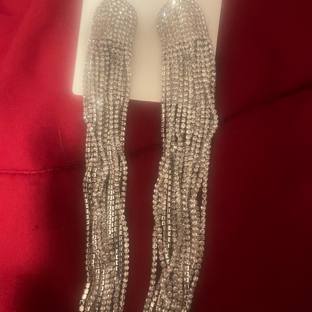 Elegant Silver Rhinestone Dangle Earrings